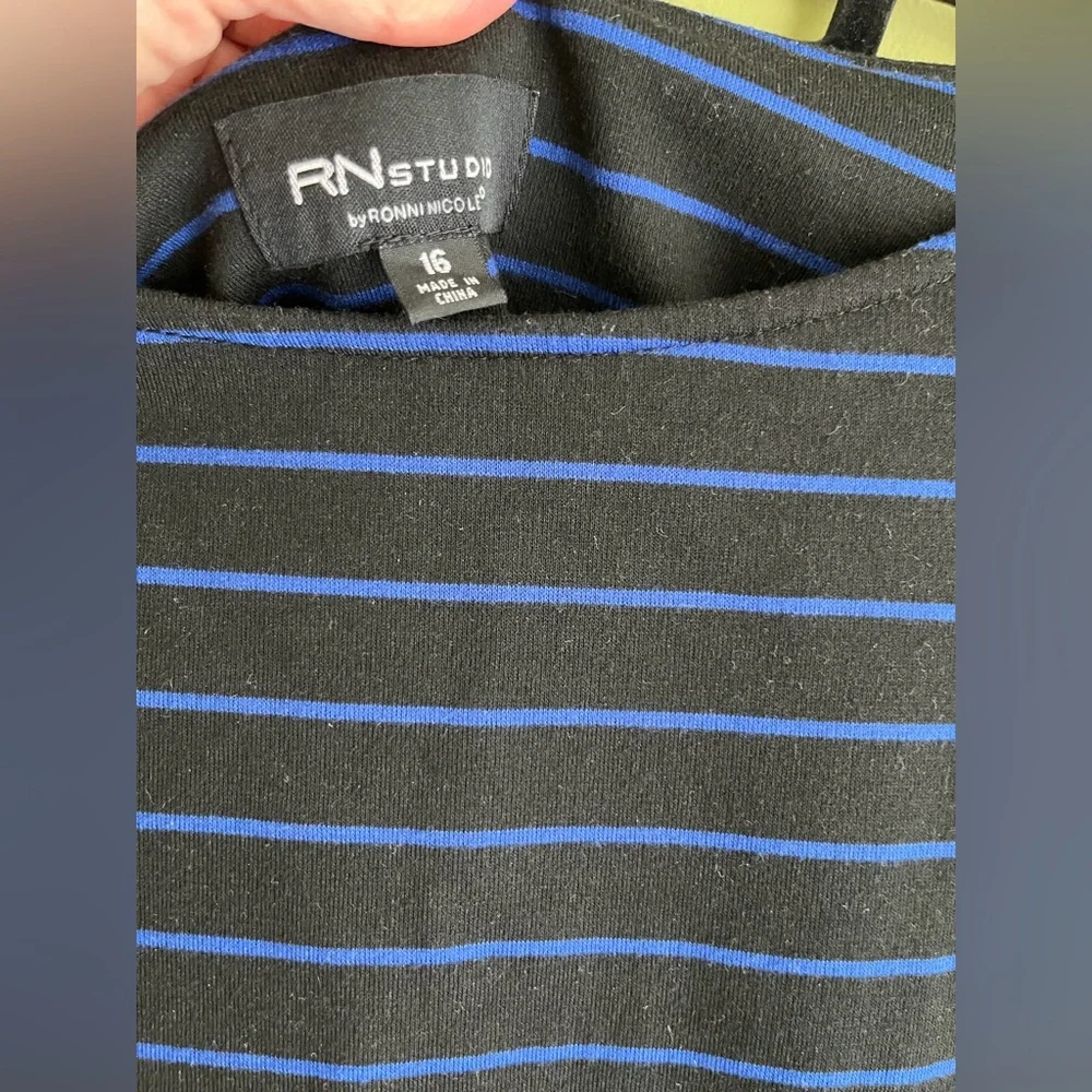 Ronnie Nicole Striped Blue and Black Dress Sz 16 Midi Comfort Stretch 3/4 Sleeve - Picture 3 of 7